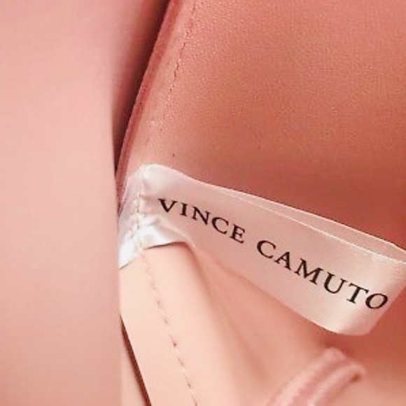 ⚜️VINCE CAMUTO Tote⚜️ - Picture 3 of 5